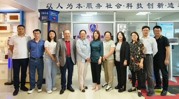 呼和浩特职业学院计算机系杨丽主任一行到访协会交流座谈